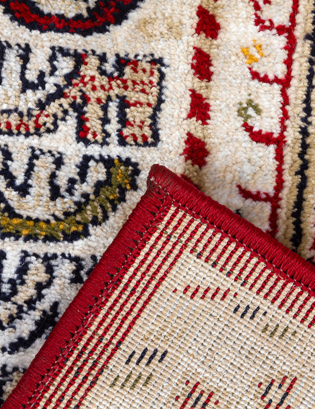 Aziza Katana - Red rug, photo 2