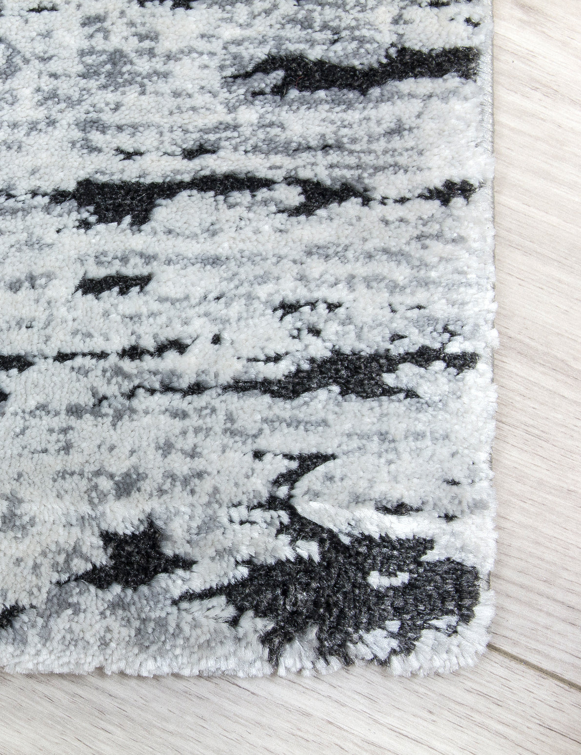 Rococo Crevassi rug, 160 x 220 cm size