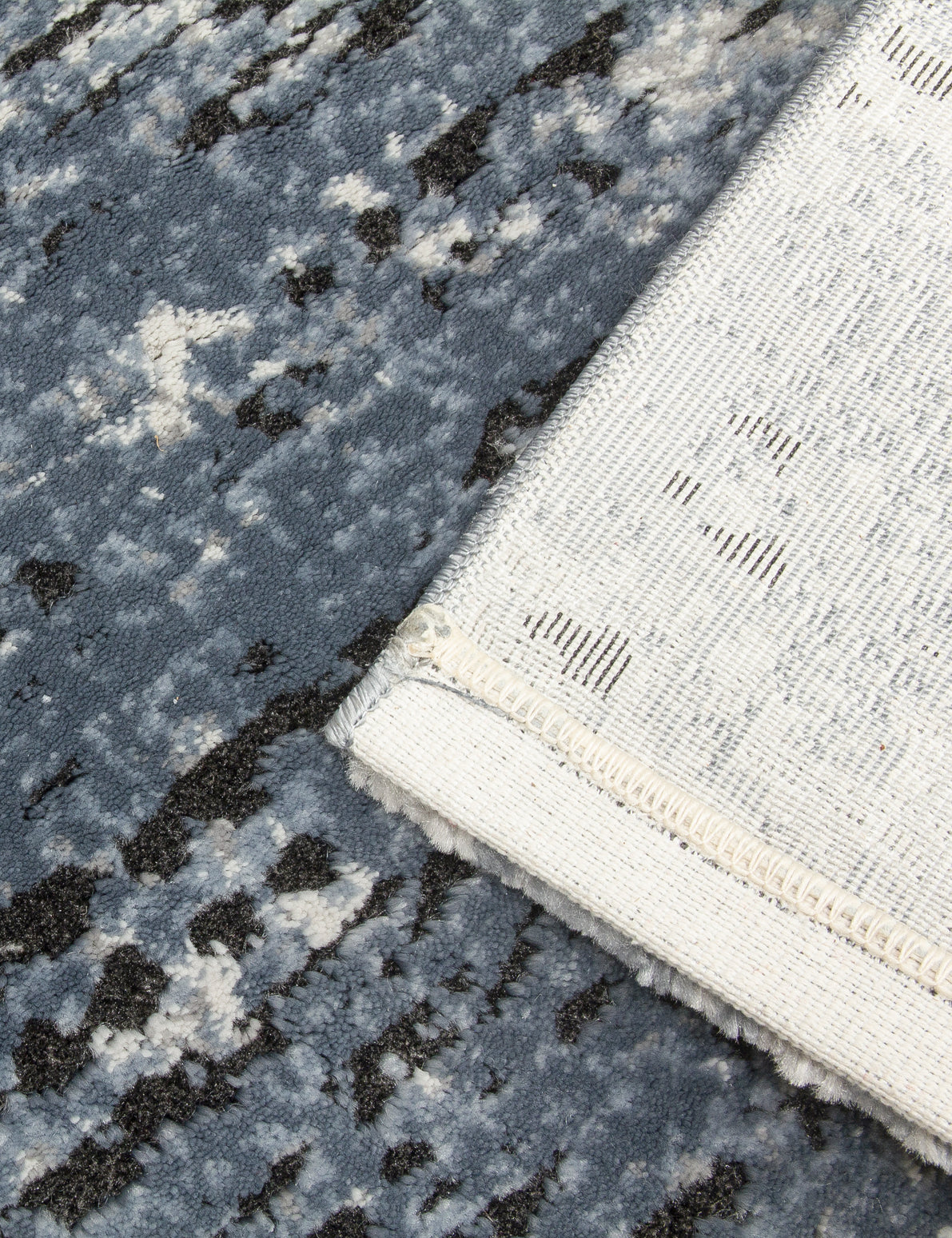 Rococo Obscura rug, 200 x 300 cm size