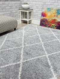 Fantasy Trellis - Light Grey / Cream