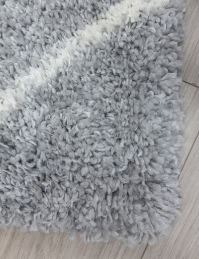 Fantasy Trellis - Light Grey / Cream