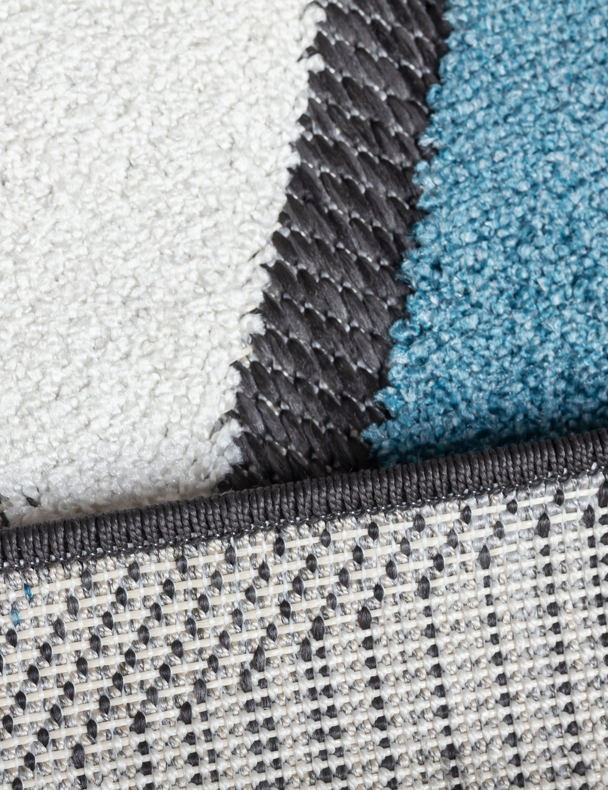 Alessia Loka - Blue rug, photo 4