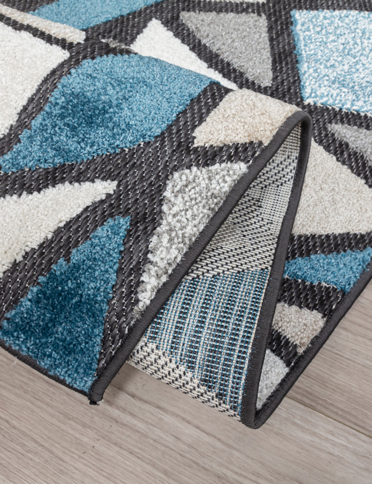 Alessia Loka - Blue rug, photo 5
