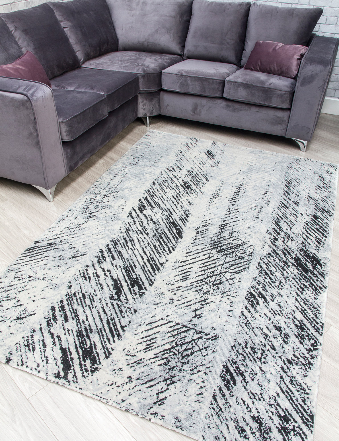 Rococo Feathered rug, 160 x 220 cm size