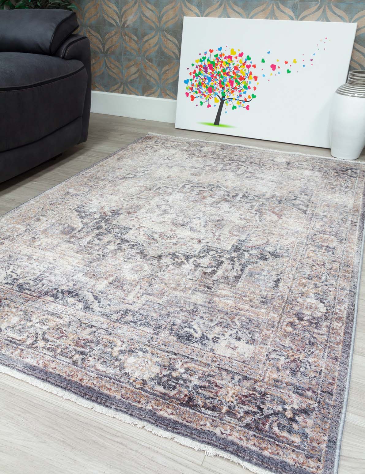 Kashmera Kamran rug, 120 x 175 cm size